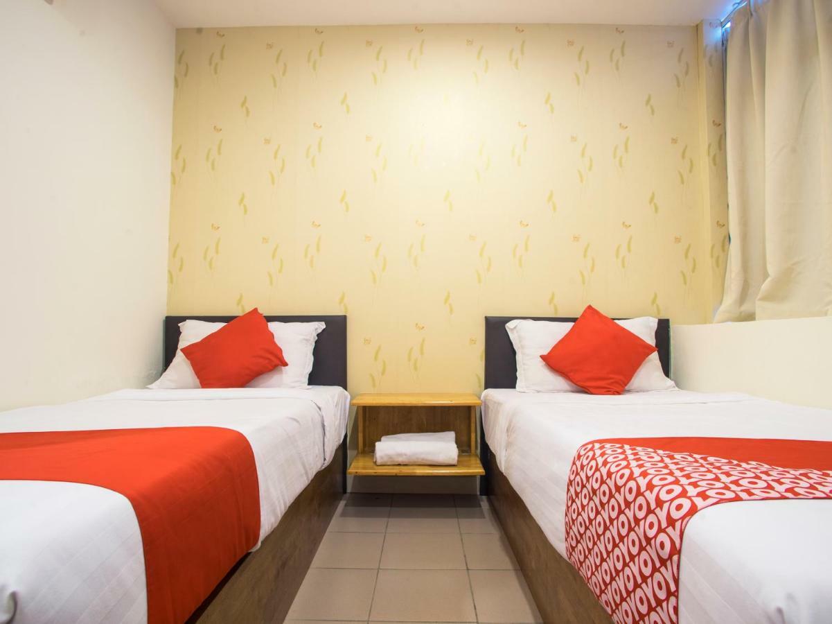Oyo 982 Hotel Sk Каджанг Екстер'єр фото